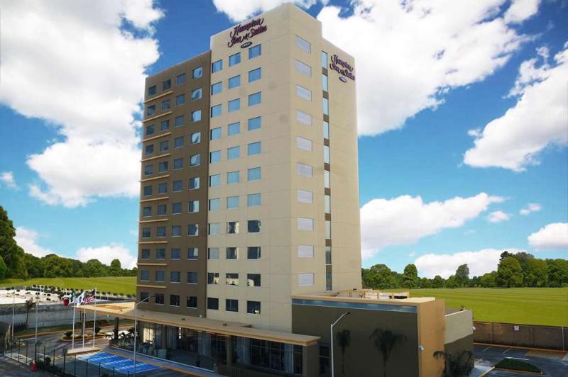 Hampton Inn & Suites By Hilton Пуебла Екстер'єр фото